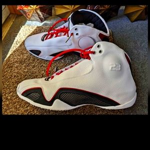 VINTAGE Jordan 21 OG White and Varsity Red Size 15